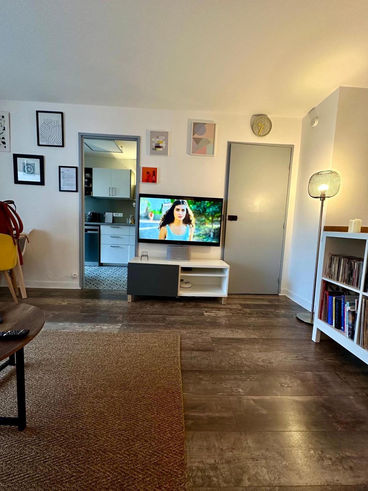 Cosy Duplex Avec Parking A Paris 19 By Immo Kit Bnb Exteriör bild